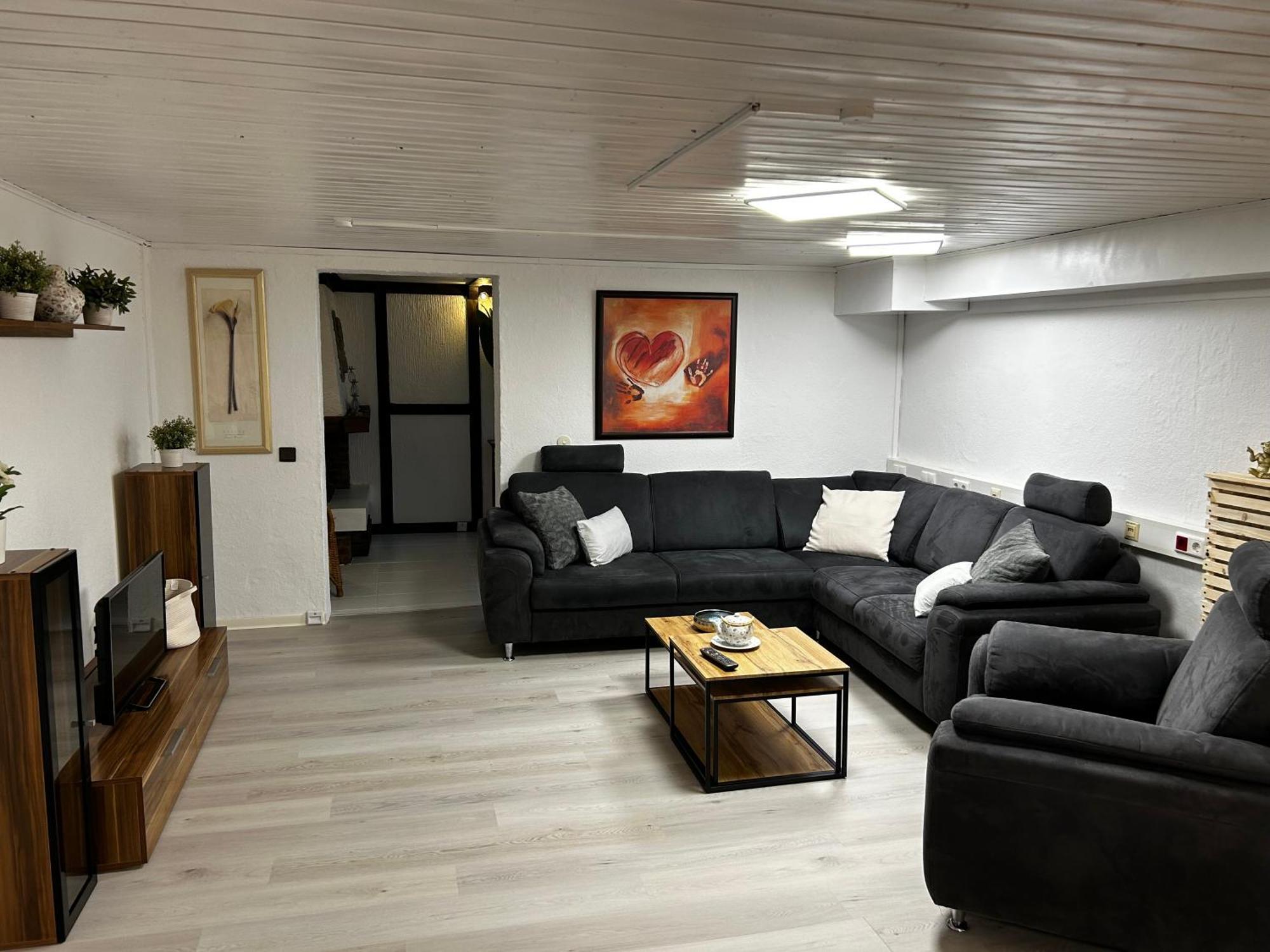 Guidos Place Souterrain Apartment Weissenthurm Εξωτερικό φωτογραφία
